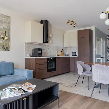 Glow Apartments, Letnica - Szesc Letnica *